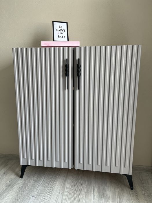 Dulap/Comoda lemn masiv reconditionat