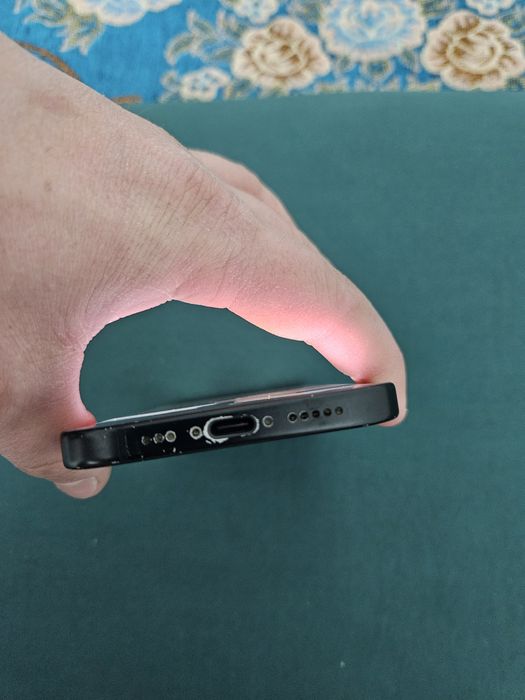 Iphone 15 265ГБ акум 88%