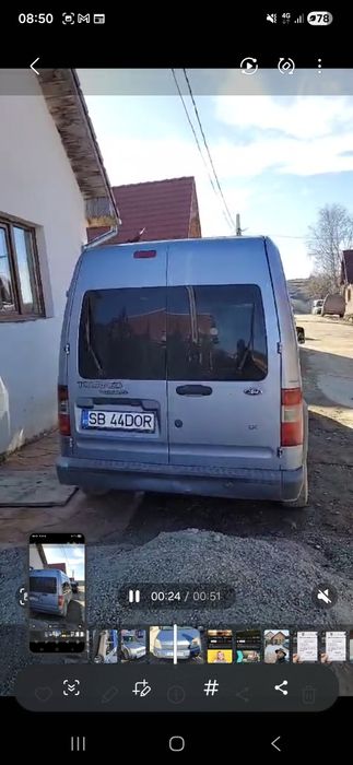 Vând  ford turneo conect