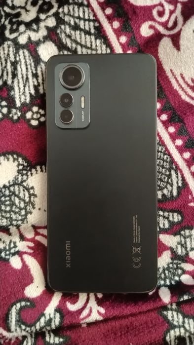Xiomi 12 lite 8/128 yaxshi xolatda