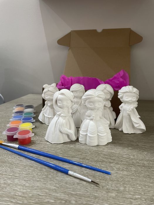 Акрилна боя 12цвята 2метки и палитра