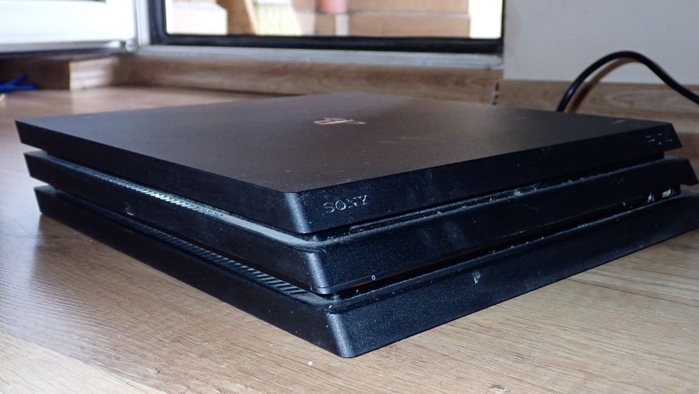 Playstation 4 pro 1tb  !!!САМО ЛИЧНО ПРЕДАВАНЕ!!!