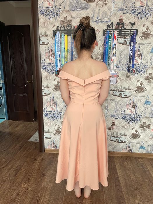 Продам вечернее платье в отличном состоянии