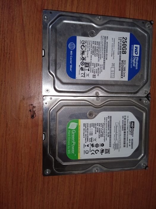 HDD SATA 250GB va 320 GB