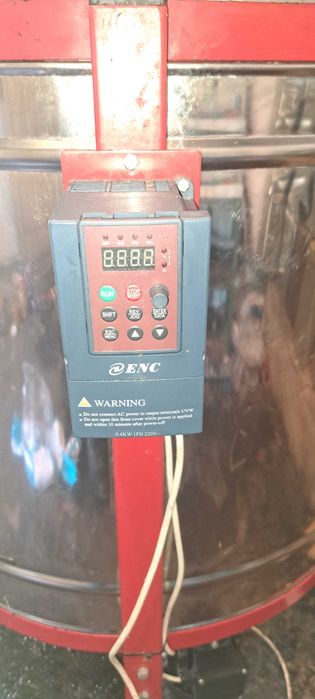 Електрическа центрофуга за пчелен мед