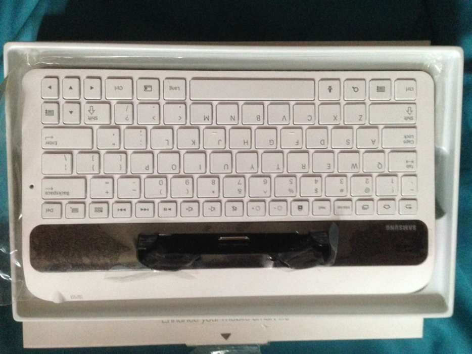 Tastatura Samsung Galaxy Tab 7.0 Plus