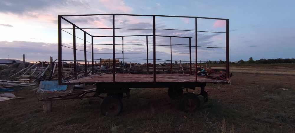 Продам прицеп сеновозка