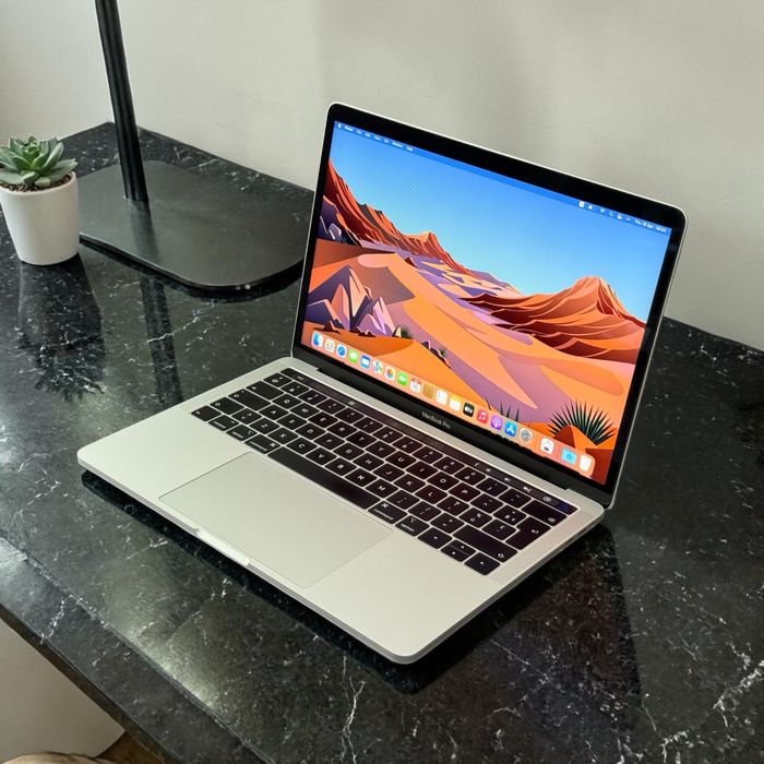 13.3’ Macbook Pro 13 2019/Core i7/16GB Ram/512GB SSD