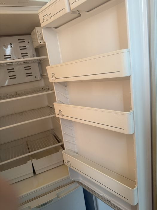 Продам холодильник Бирюса228с