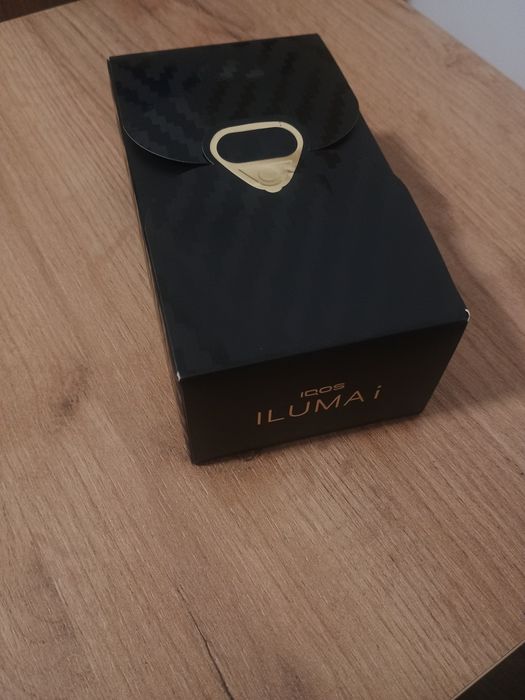 Dispozitiv IQOS Iluma i x SELETTI