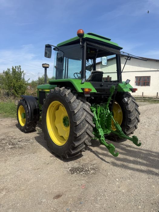 Vand sau schimb tractor John Deere 3140