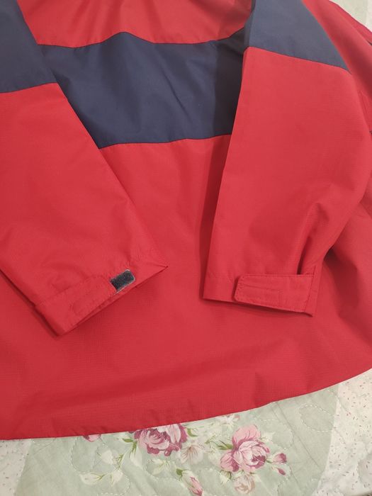 Продам ветровку на мальчика