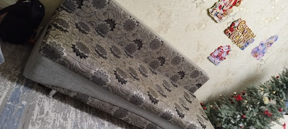 Диван( Тахта) в дар