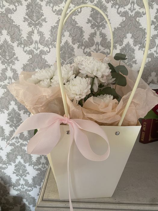 Продаю цветы сост свежие