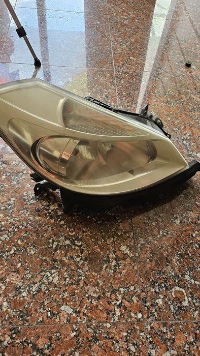 Оригинални Фарове за RENAULT 3