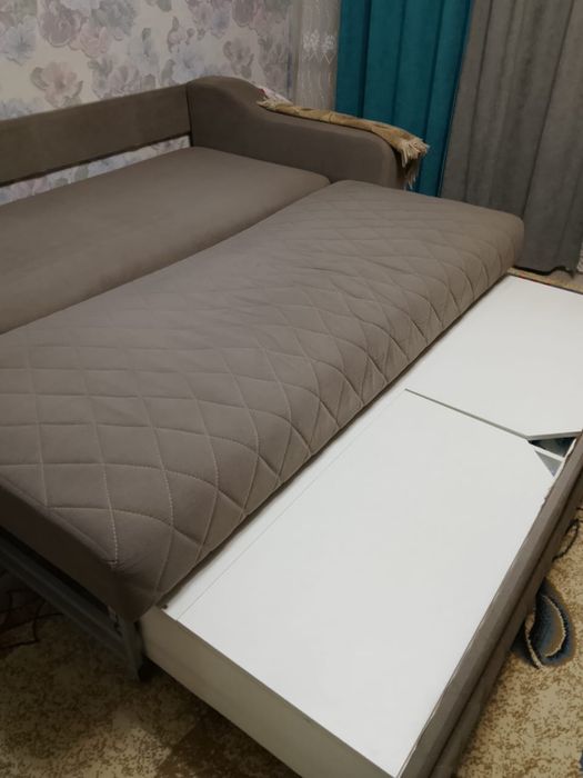 Диван в гостинную