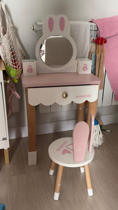 трюмо для девочек. Дерево