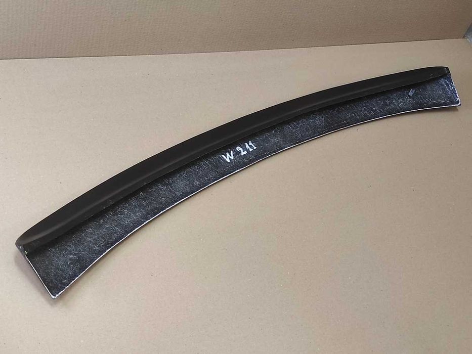 Спойлер задно стъкло за Mercedes E-class W211