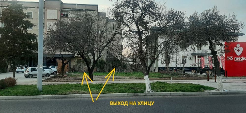 Продается под офис 4 комн. квартира.