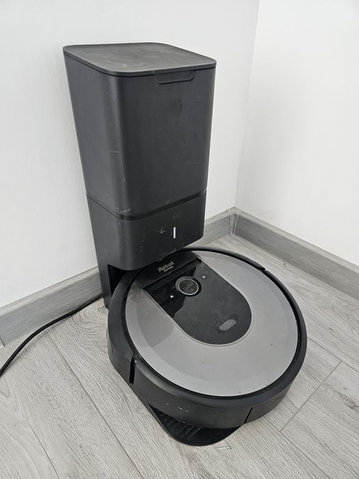Robot aspirator roomba i7