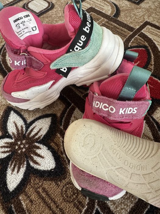 Великолепные розовые детские кроссовки!