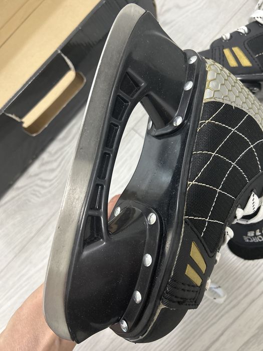 Коньки детские фирма BAUD