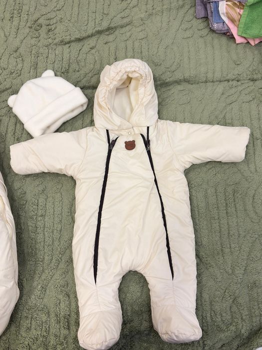 Продам детский комбинизон 0-3 мес