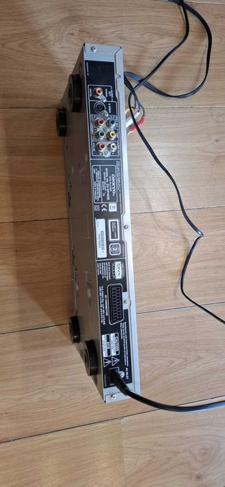 Onkyo DV‑SP403E DVD плеър + дистанционно + кабели