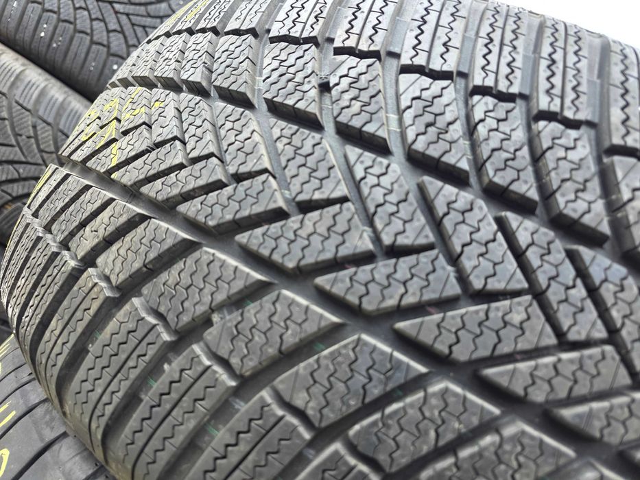 1бр Зимна гума 255 50 19 - Bridgestone - DOT 2024
