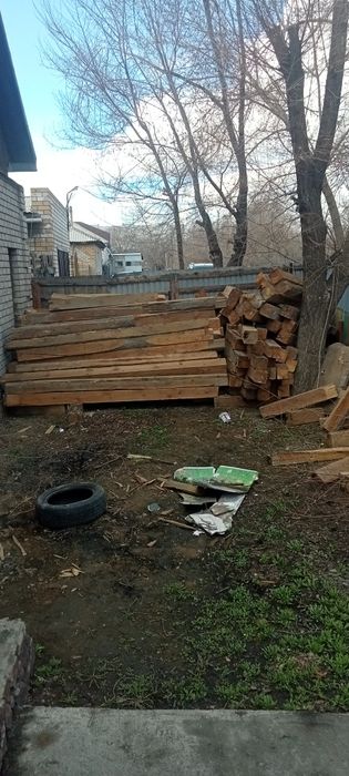 Продается брус дерева.