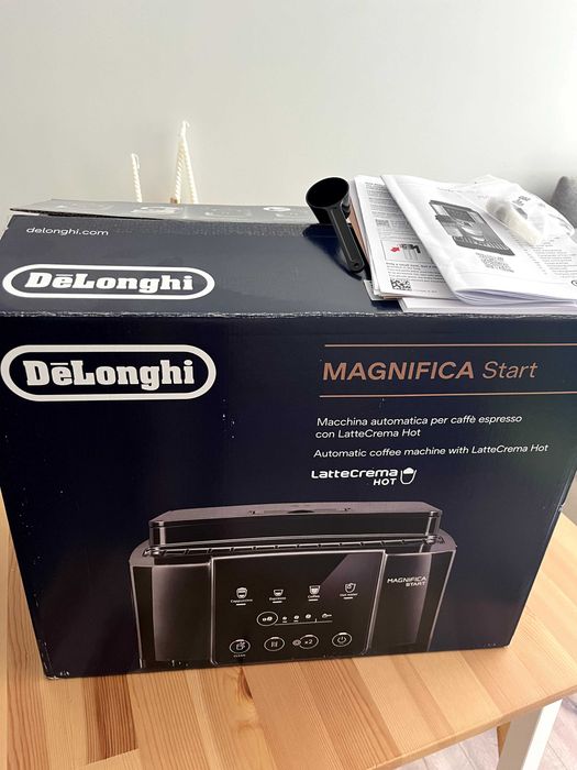 Кафемашина/кафеавтомат De'Longhi Magnifica Start Milk ECAM223.61.GB - като нова, с гаранция до 2027