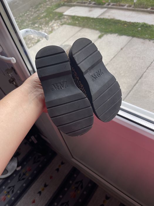 Ghete zarra marimea 22