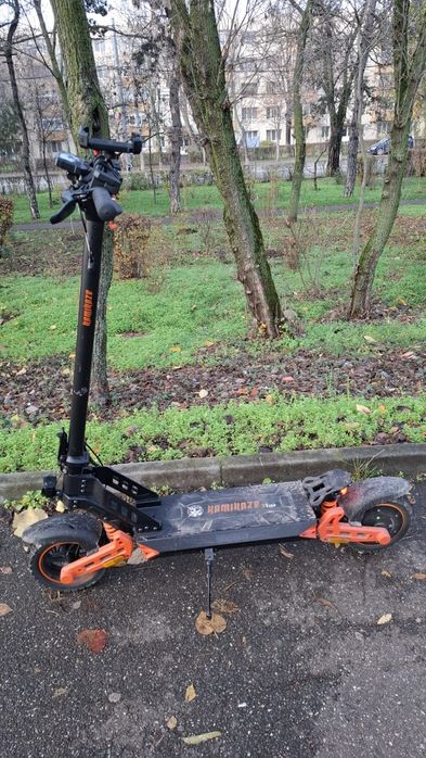 Vând trotineta electrica