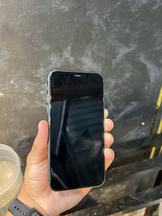 Iphone 11 rm/a qora