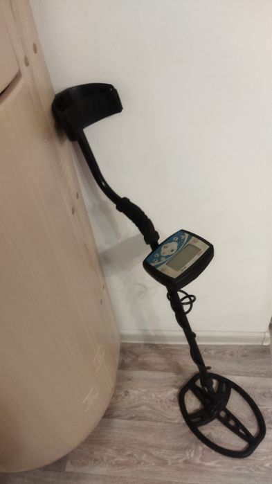 Металлоискатель 705 с DD катушкой.