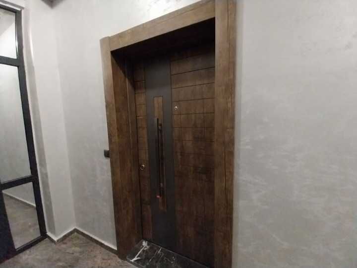 Продаваме тристаен апартамент в West point Младежки хълм