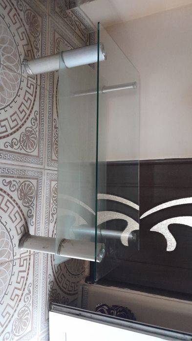 Vand masa de sticla