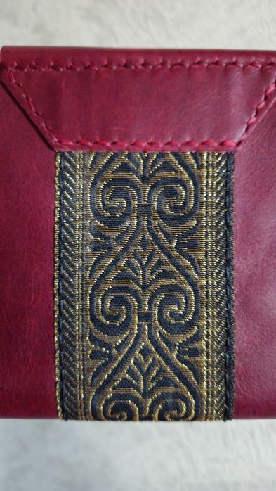 Portofel piele naturala, banda brodata, dama, nou, handmade, grena