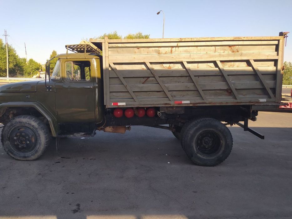 ЗИЛ самосвал 130