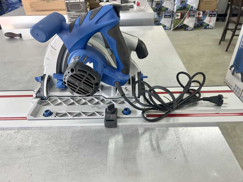 Ръчен потапящ циркуляр Scheppach PL75  1600W + водеща шина  150см/20см