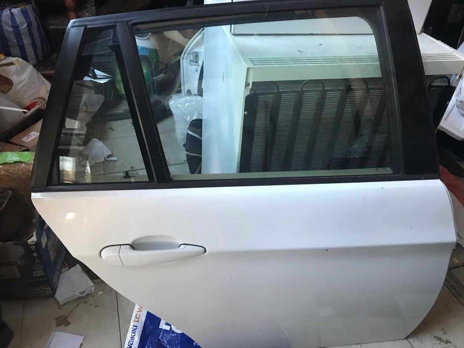 Врата/врати за бмв/bmw е91 оборудвани