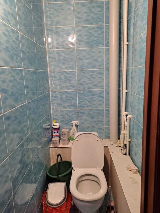 продается трехкомнатная квартира