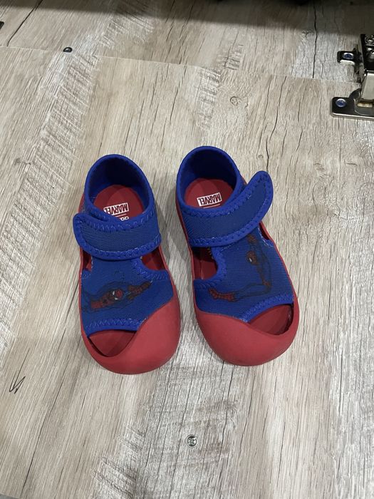 Продам сандали