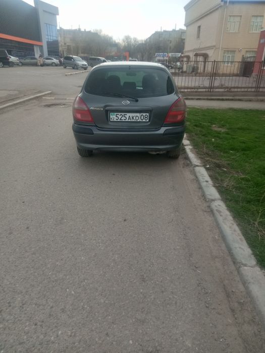 Ниссан Альмера хэтчбек