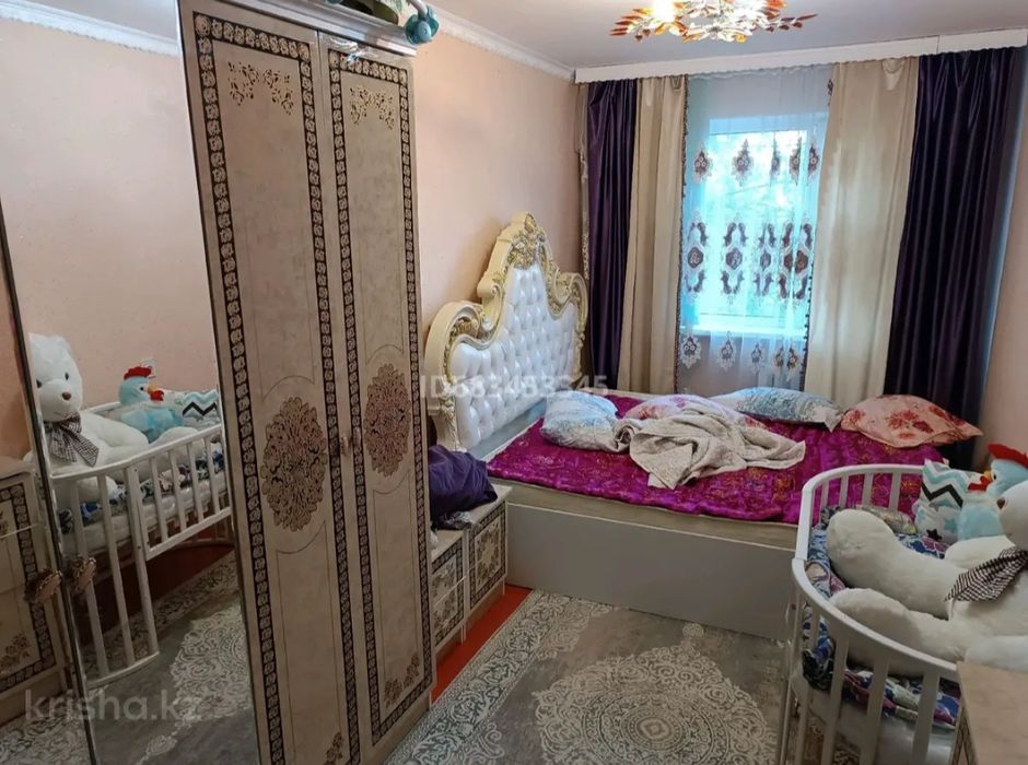 3-х ком квартира. 60кв метр За 22мил цена договорная. Срочно.