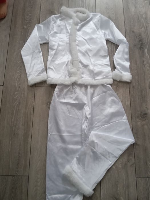 Costum fulg de nea 10 ani