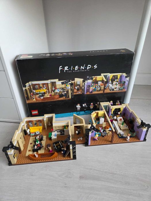 Set LEGO Icons 10292 Apartamentele Friends - Asamblat (Ca nou)