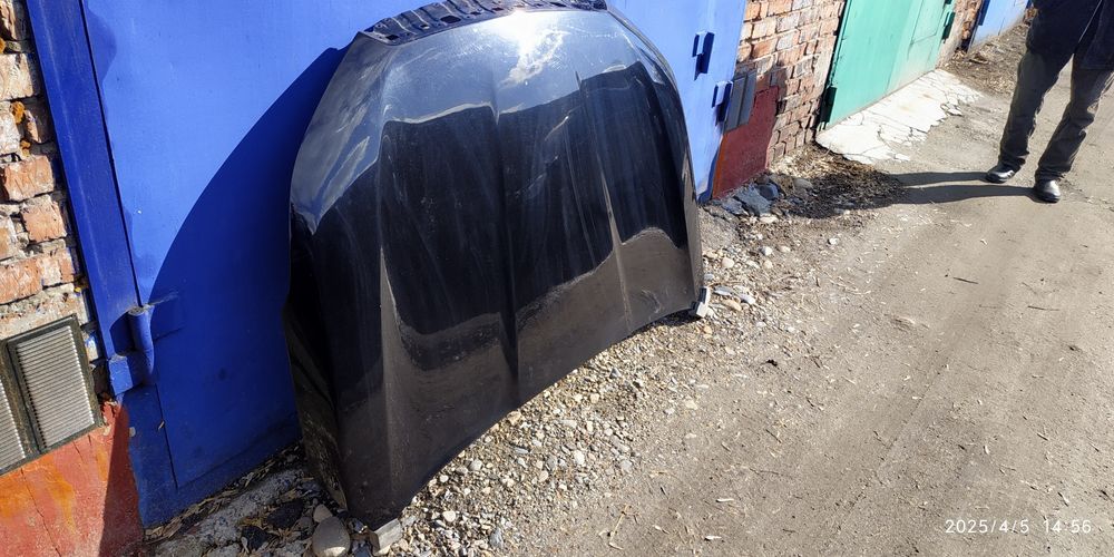 Капот на авто Субару Форестерр