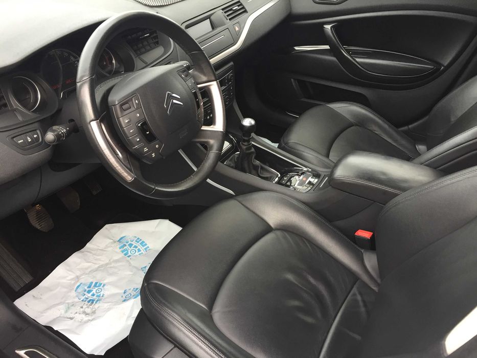 Citroen C5 2.2 HDI 176 cp - model Exclusive