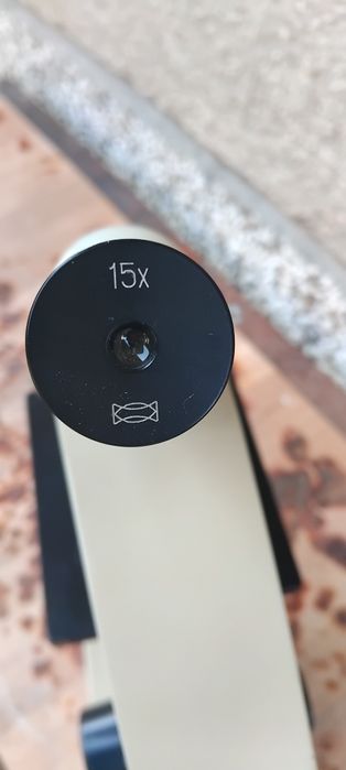 Старинен малък български микроскоп МУ-4